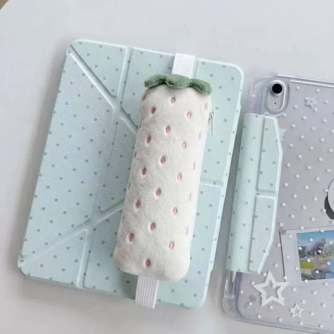 Trousse Peluche Fraise à Bandoulière – 3 Coloris – Image 8